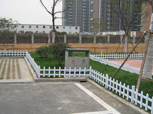 綠地鐵藝柵欄圖片1