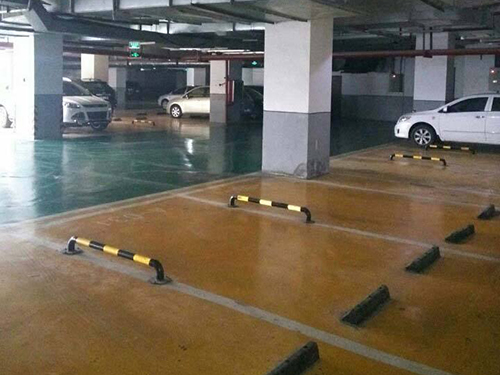 車(chē)庫(kù)防撞護(hù)欄圖片2